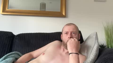 ukmatty3 online show from May 2026 11:48:01 AM