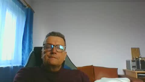 Snapshot of ulmeni4 chatting on December 2024 10:18:01 AM ulmeni4 online show from December 2024 10:18:01 AM