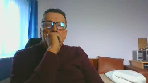 Snapshot of ulmeni4 chatting on December 2024 08:12:01 AM ulmeni4 online show from December 2024 08:12:01 AM