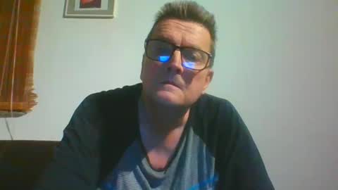 Snapshot of ulmeni4 chatting on December 2024 10:23:01 PM ulmeni4 online show from December 2024 10:23:01 PM