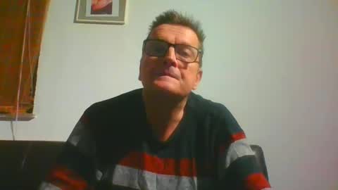 Snapshot of ulmeni4 chatting on January 2025 06:46:01 PM ulmeni4 online show from January 2025 06:46:01 PM