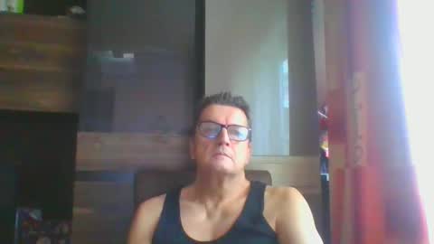 Snapshot of ulmeni4 chatting on January 2025 06:59:01 AM ulmeni4 online show from January 2025 06:59:01 AM