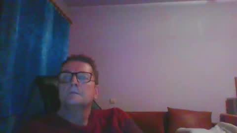 Snapshot of ulmeni4 chatting on January 2025 05:45:01 PM ulmeni4 online show from January 2025 05:45:01 PM