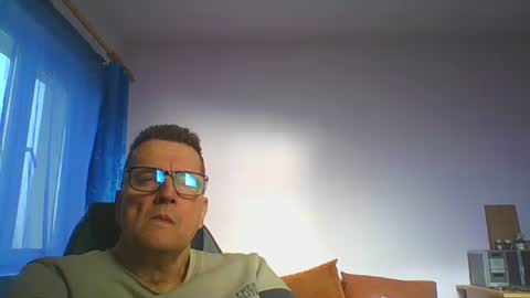 Snapshot of ulmeni4 chatting on January 2025 11:43:01 AM ulmeni4 online show from January 2025 11:43:01 AM