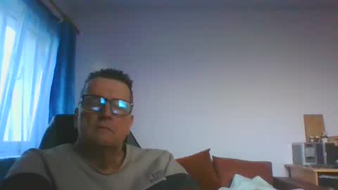 Snapshot of ulmeni4 chatting on January 2025 02:56:02 PM ulmeni4 online show from January 2025 02:56:02 PM