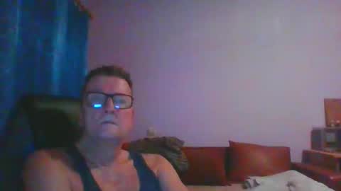 Snapshot of ulmeni4 chatting on January 2025 06:45:02 PM ulmeni4 online show from January 2025 06:45:02 PM
