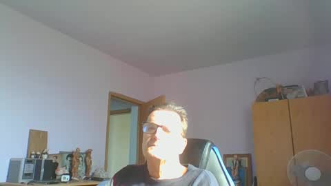 Snapshot of ulmeni4 chatting on March 2025 11:08:02 AM ulmeni4 online show from March 2025 11:08:02 AM