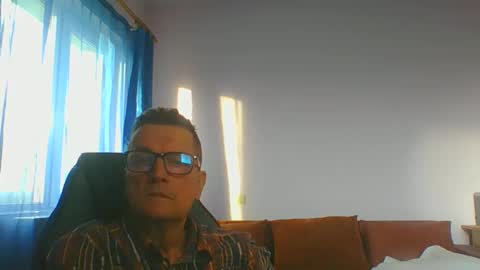 Snapshot of ulmeni4 chatting on March 2025 03:18:02 PM ulmeni4 online show from March 2025 03:18:02 PM