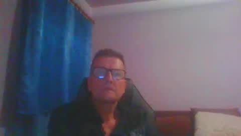 Snapshot of ulmeni4 chatting on October 2025 03:46:01 PM ulmeni4 online show from October 2025 03:46:01 PM