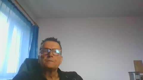 Snapshot of ulmeni4 chatting on November 2025 06:36:01 AM ulmeni4 online show from November 2025 06:36:01 AM