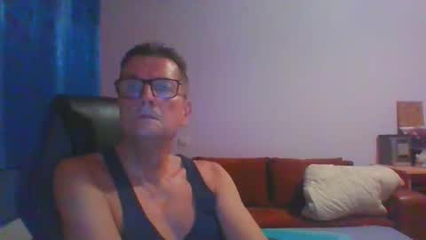 Snapshot of ulmeni4 chatting on November 2025 10:59:02 PM ulmeni4 online show from November 2025 10:59:02 PM