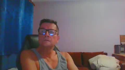 Snapshot of ulmeni4 chatting on November 2025 05:17:01 AM ulmeni4 online show from November 2025 05:17:01 AM