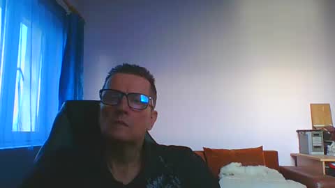 Snapshot of ulmeni4 chatting on December 2025 01:38:01 PM ulmeni4 online show from December 2025 01:38:01 PM