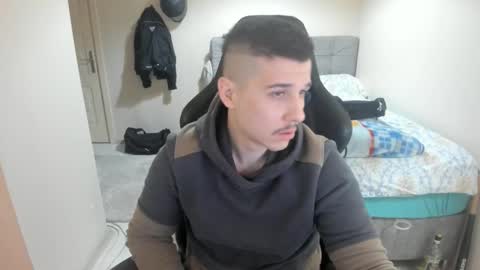 Snapshot of ulxer chatting on February 2025 08:00:01 PM hi im mike tyson - online show from February 2025 08:00:01 PM