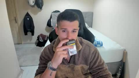 Snapshot of ulxer chatting on October 2025 06:58:01 PM hi im mike tyson - online show from October 2025 06:58:01 PM