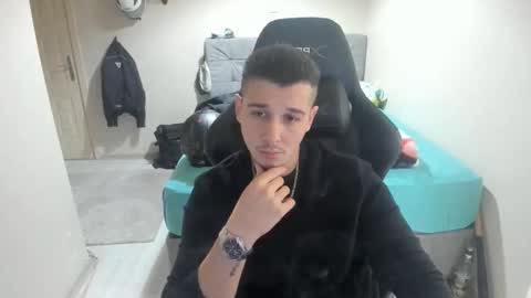 Snapshot of ulxer chatting on October 2025 05:57:02 PM hi im mike tyson - online show from October 2025 05:57:02 PM