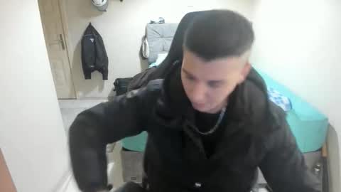 Snapshot of ulxer chatting on October 2025 08:32:02 PM hi im mike tyson - online show from October 2025 08:32:02 PM