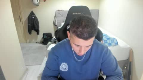 Snapshot of ulxer chatting on October 2025 09:28:02 PM hi im mike tyson - online show from October 2025 09:28:02 PM