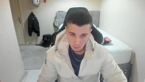 Snapshot of ulxer chatting on October 2025 08:42:01 PM hi im mike tyson - online show from October 2025 08:42:01 PM