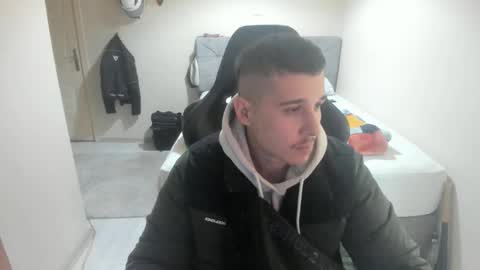 Snapshot of ulxer chatting on November 2025 08:41:01 PM hi im mike tyson - online show from November 2025 08:41:01 PM