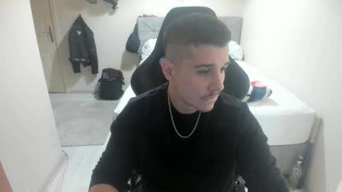 Snapshot of ulxer chatting on November 2025 08:31:01 PM hi im mike tyson - online show from November 2025 08:31:01 PM