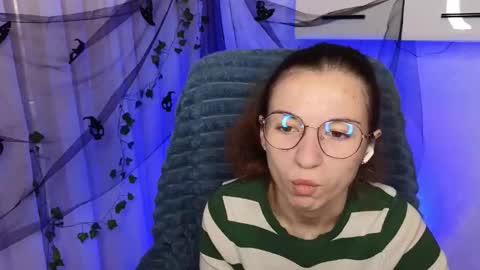 Ulyana online show from November 2025 04:58:02 AM