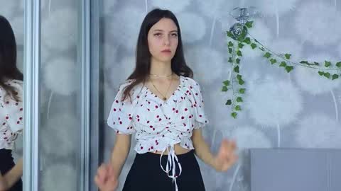 Snapshot of umbraelyon chatting on March 2026 05:14:02 AM Liliane online show from March 2026 05:14:02 AM