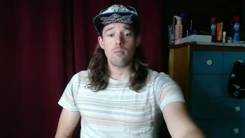 Snapshot of umphreak42 chatting on September 2025 06:46:02 PM Andrew online show from September 2025 06:46:02 PM