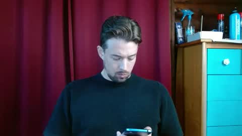 Andrew online show from November 2025 09:42:02 PM