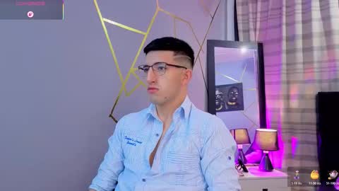 Snapshot of un_sluttyy chatting on November 2025 11:43:01 AM un_sluttyy online show from November 2025 11:43:01 AM