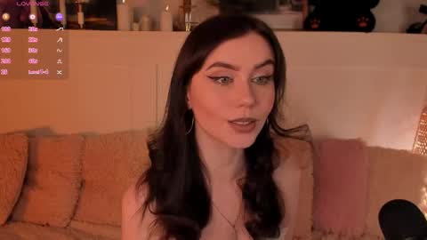 Una  online show from April 2026 01:02:02 PM