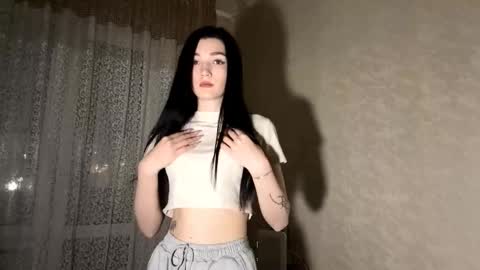 Isobelle lisi online show from January 2026 12:32:02 PM