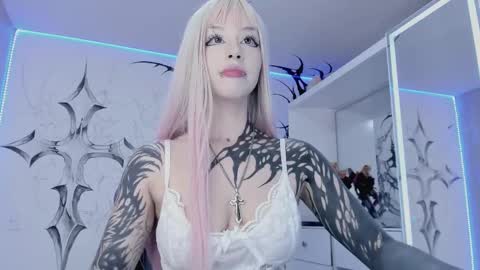 Snapshot of unachimbaherida chatting on February 2025 03:09:02 AM Elle Danielle online show from February 2025 03:09:02 AM