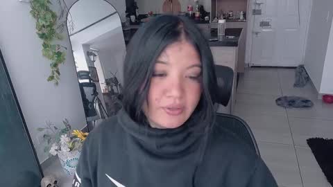 Franchesca  online show from November 2025 07:25:02 PM