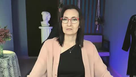 Snapshot of unatera chatting on October 2025 09:20:01 AM UnaTera online show from October 2025 09:20:01 AM