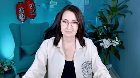 Snapshot of unatera chatting on November 2025 09:10:01 AM UnaTera online show from November 2025 09:10:01 AM