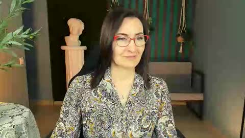 Snapshot of unatera chatting on November 2025 09:20:01 AM UnaTera online show from November 2025 09:20:01 AM