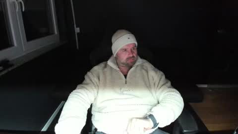 Uncle Bear online show from March 2026 09:31:01 PM