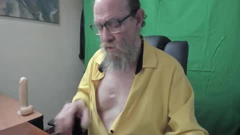 Snapshot of uncle_hottiecb chatting on March 2026 05:39:01 PM Uncle Hottie online show from March 2026 05:39:01 PM