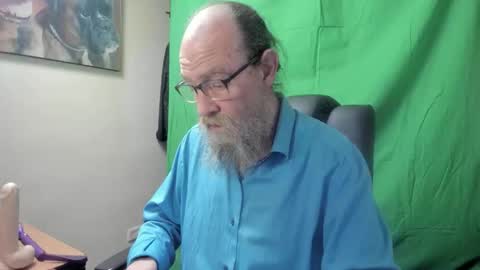 Snapshot of uncle_hottiecb chatting on March 2026 06:57:01 PM Uncle Hottie online show from March 2026 06:57:01 PM