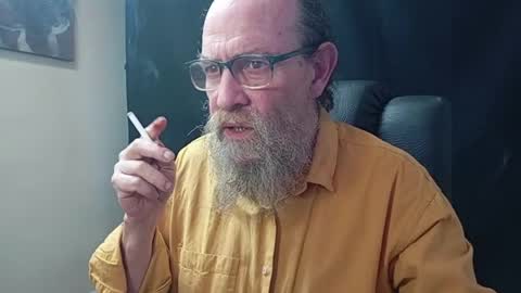 Snapshot of uncle_hottiecb chatting on April 2026 05:44:01 PM Uncle Hottie online show from April 2026 05:44:01 PM