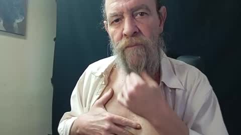 Snapshot of uncle_hottiecb chatting on April 2026 04:55:02 PM Uncle Hottie online show from April 2026 04:55:02 PM