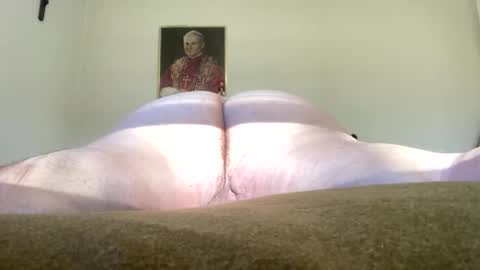 Snapshot of uncledenny1 chatting on September 2025 10:09:01 PM Hairy Sally online show from September 2025 10:09:01 PM