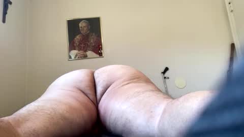 Hairy Sally online show from November 2025 03:22:01 PM