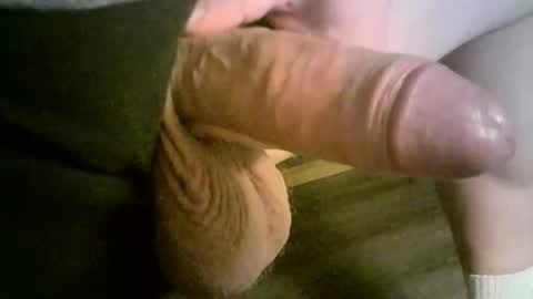 Snapshot of uncut_thick_daddy chatting on April 2026 01:05:02 AM uncut_thick_daddy online show from April 2026 01:05:02 AM