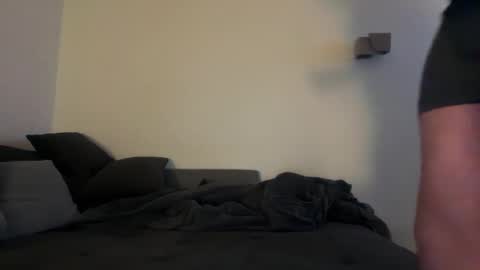 Snapshot of uncutedaustria chatting on November 2025 10:10:02 PM Tom online show from November 2025 10:10:02 PM