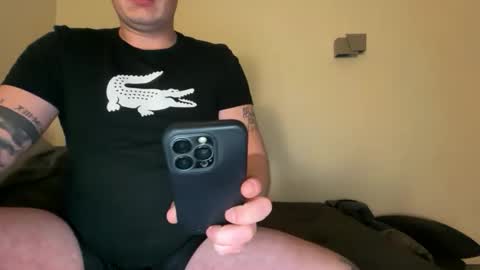 Snapshot of uncutedaustria chatting on December 2025 10:28:02 PM Tom online show from December 2025 10:28:02 PM