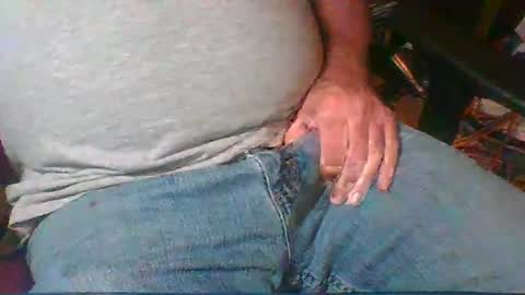 Snapshot of uncutmike7x5 chatting on December 2024 02:25:01 AM uncutmike7x5 online show from December 2024 02:25:01 AM