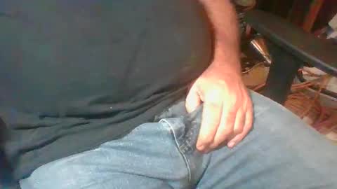 Snapshot of uncutmike7x5 chatting on January 2025 09:09:02 PM uncutmike7x5 online show from January 2025 09:09:02 PM