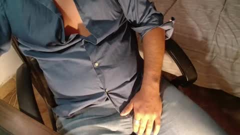 Giov online show from September 2025 07:39:02 PM